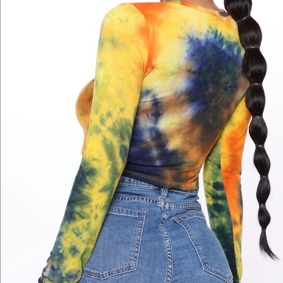 Heart & Hips Crop Top - Picture 3 of 7